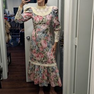 princess kaiulani Vtg Muumuu bishop sleeves Victorian prairie  floral dress M